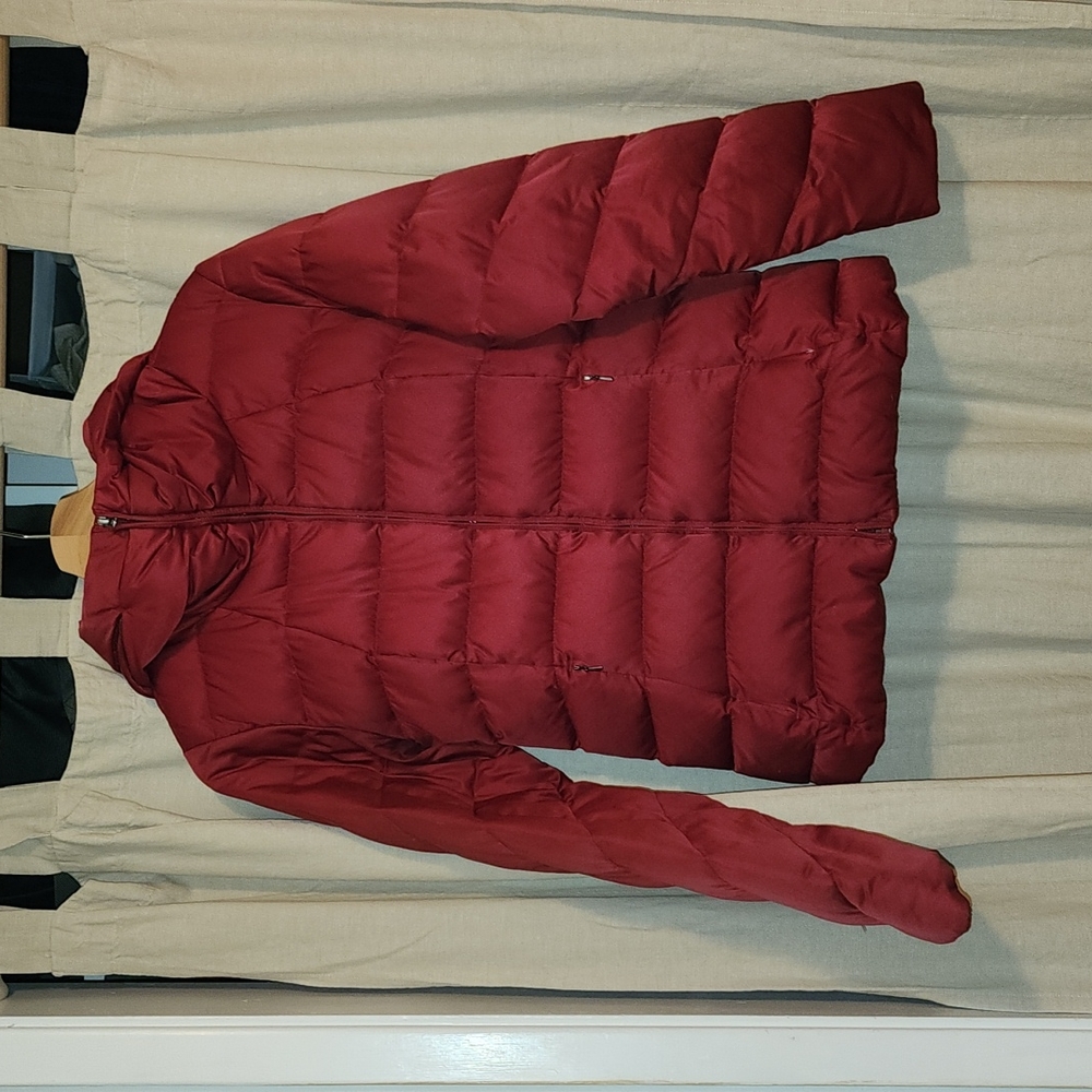 Patagonia Women's Downtown Goose Down Hooded Full Zip red Puffer Jacket  - M